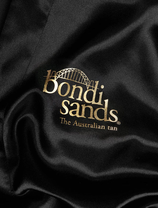 Self Tanning Robe logo close up